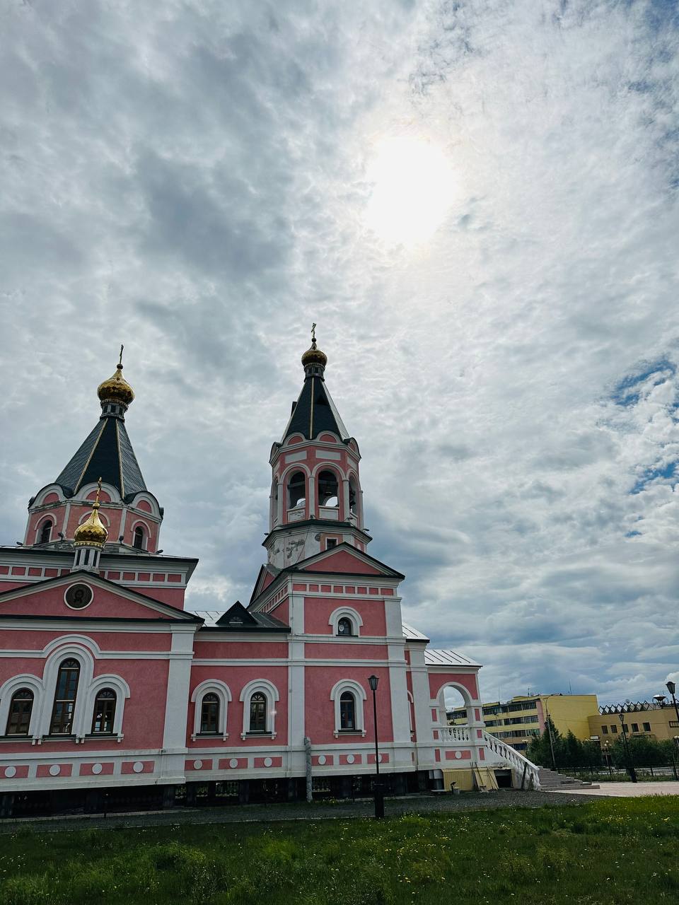 Храм летом